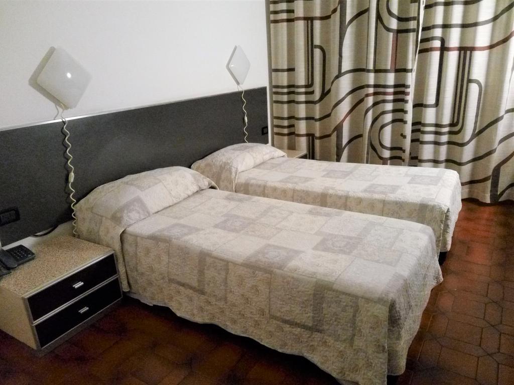 Hotel Giada Τορίνο Δωμάτιο φωτογραφία